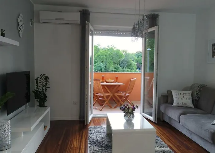 Cornial * Πούλα